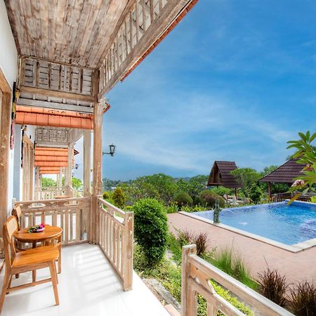 D'Arya Sea View Hotel Batununggul ภายนอก รูปภาพ