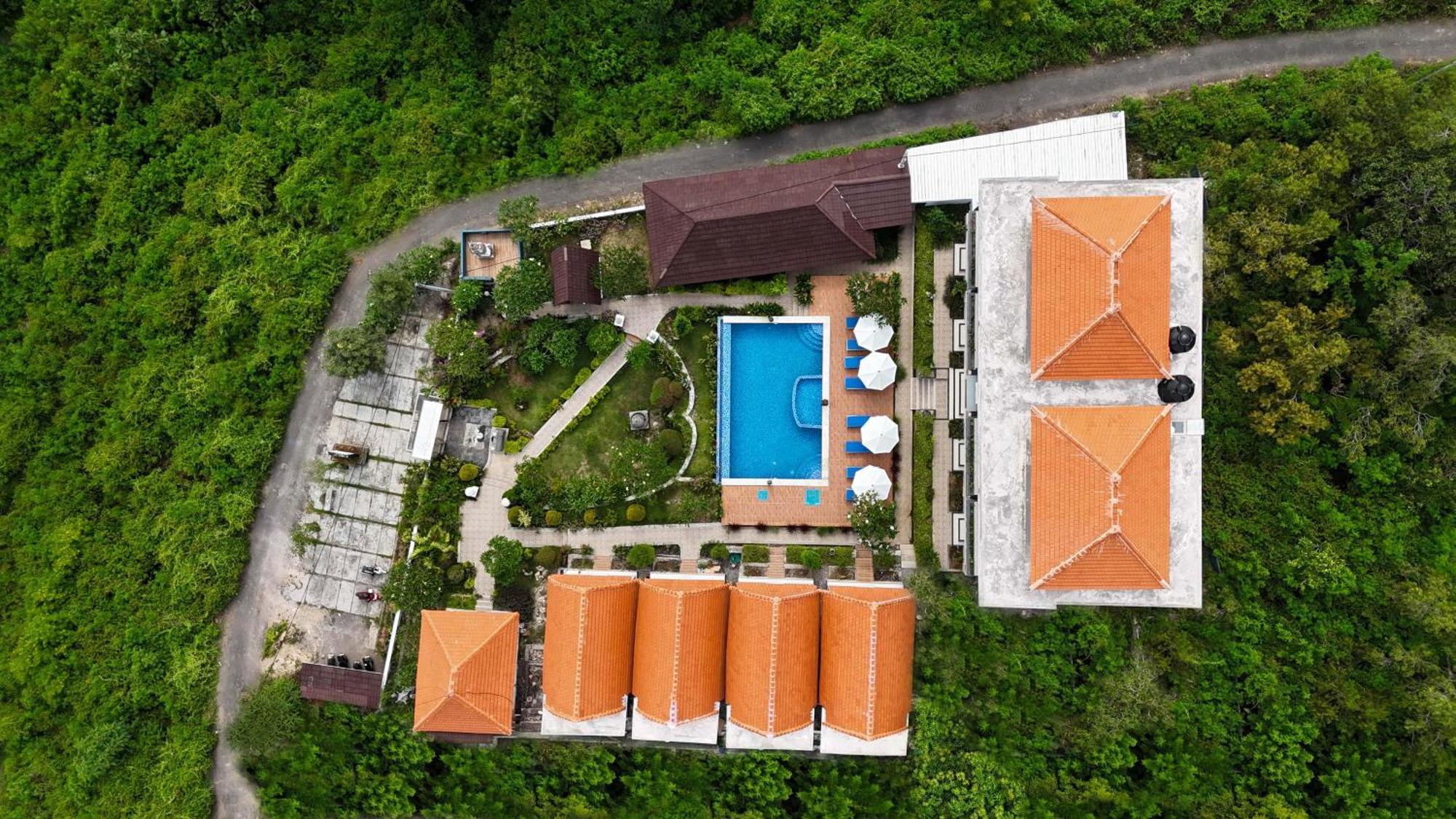 D'Arya Sea View Hotel Batununggul ภายนอก รูปภาพ